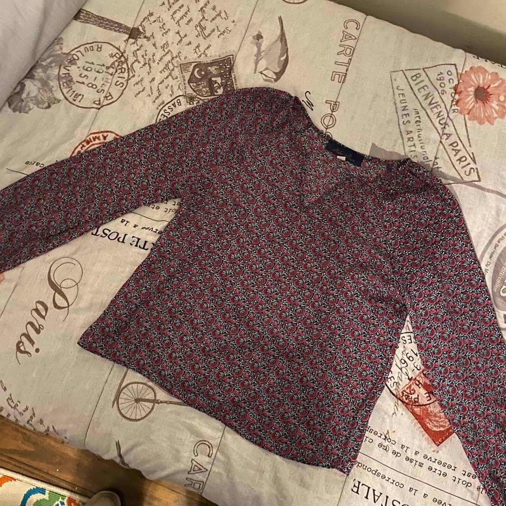 Patterned long sleeve blouse